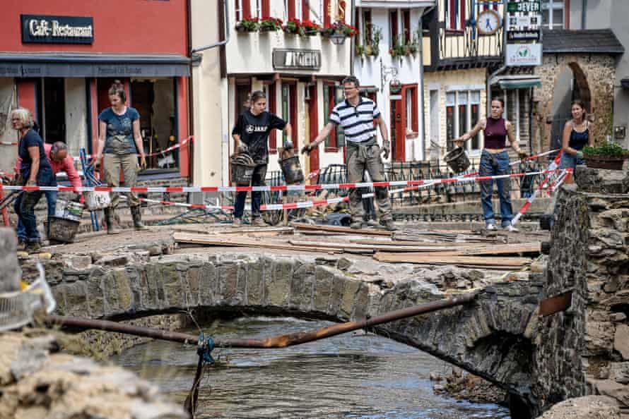 Germany floods: 155 still missing as hopes of further rescues fade |  Germany |  The Guardian