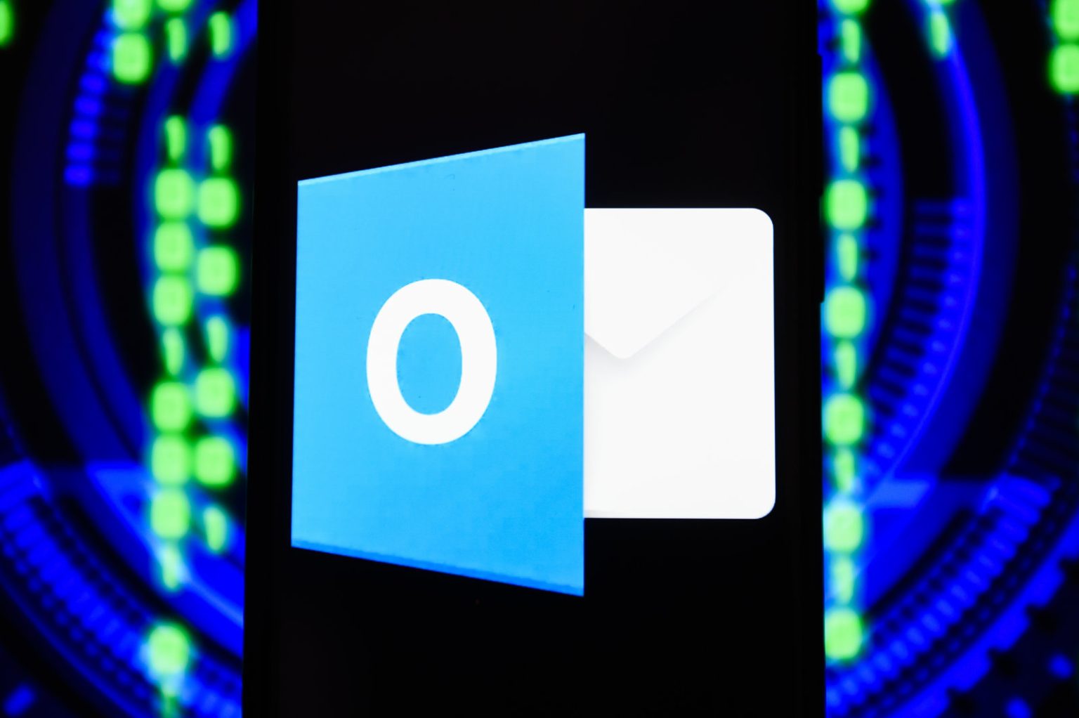 outlook-gets-the-biggest-update-in-a-decade-loki-magazine